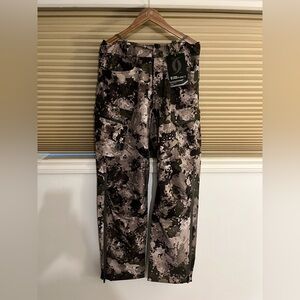 Cabela’s Instinct Glassing Camo pants